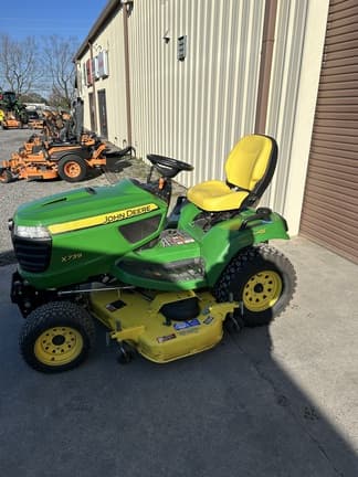 Image of John Deere X739 Primary image