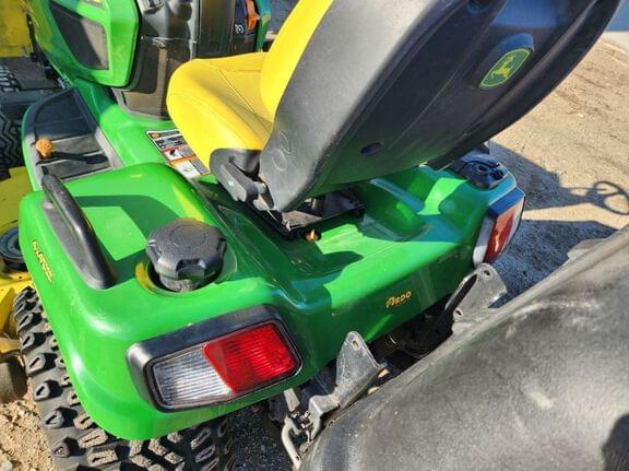 Image of John Deere X739 equipment image 3
