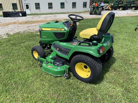 Image of John Deere X750 equipment image 2