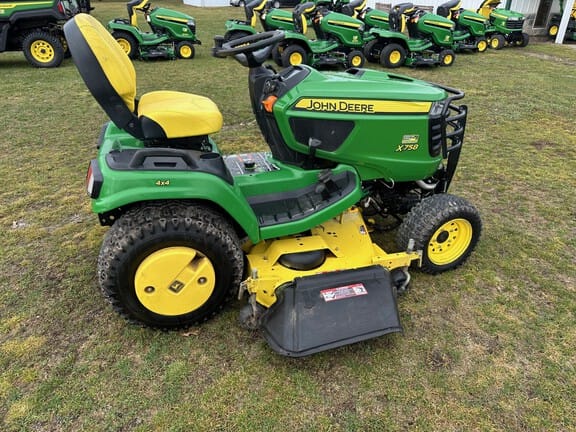 2017 John Deere X758 Equipment Image0