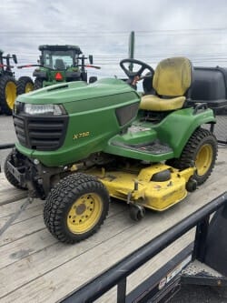 2017 John Deere X758 Equipment Image0