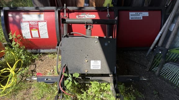 Image of John Deere XUV 825E equipment image 2