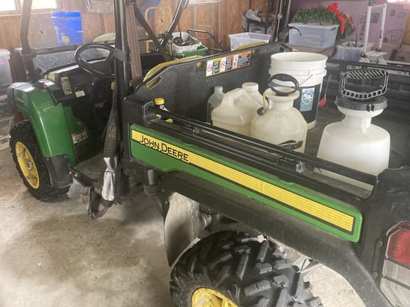 Image of John Deere XUV 825M equipment image 1