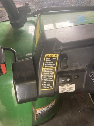 Image of John Deere XUV 825M equipment image 3