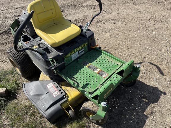 Image of John Deere Z335E Primary image
