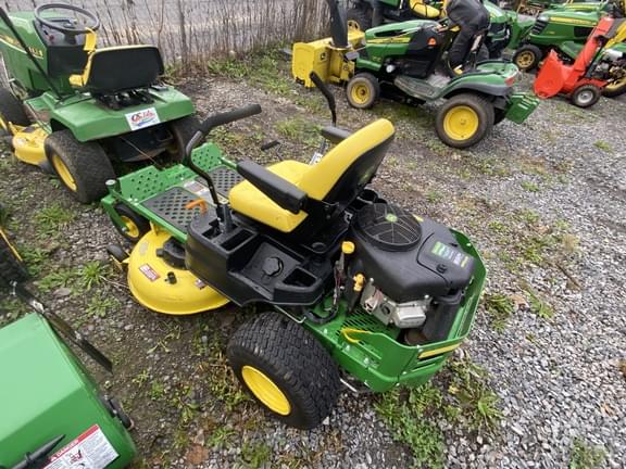 Image of John Deere Z335M equipment image 3