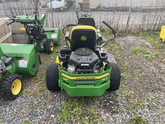 Image of John Deere Z335M equipment image 4