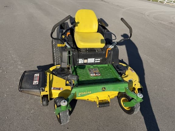 Image of John Deere Z540M equipment image 3