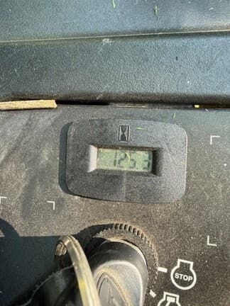 Image of John Deere Z540R equipment image 4