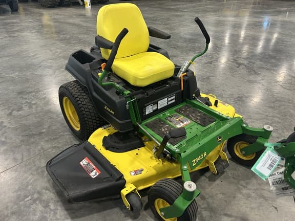 Image of John Deere Z540R equipment image 3