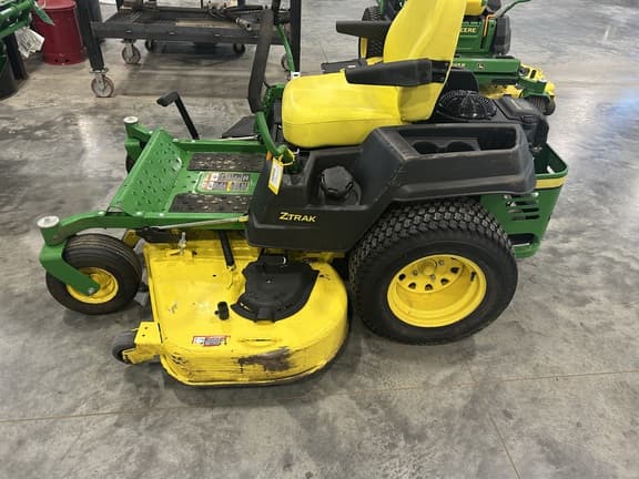 Image of John Deere Z540R equipment image 1