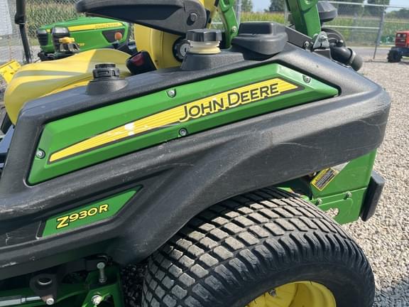 Image of John Deere Z930R equipment image 2