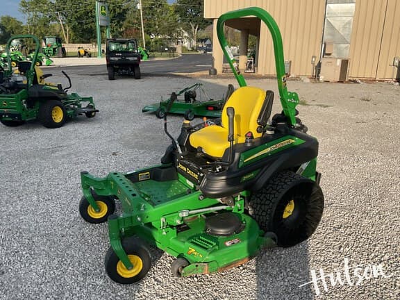 Image of John Deere Z930R equipment image 1