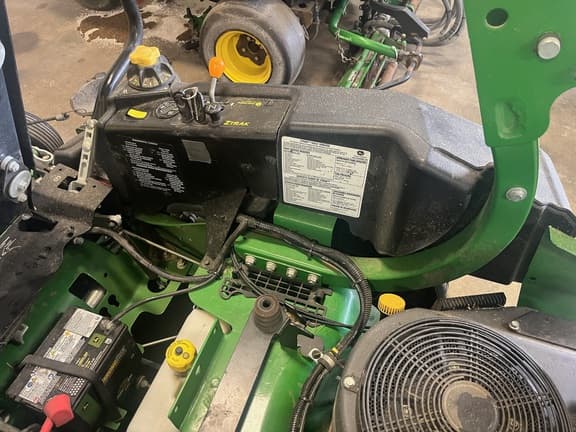 Image of John Deere Z950M equipment image 4