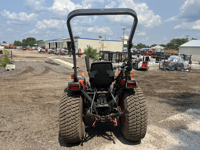 Image of Kubota B3350 equipment image 4