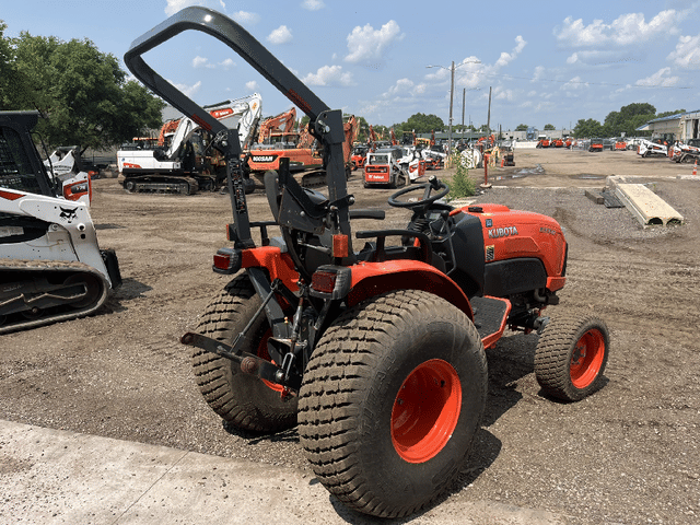 Image of Kubota B3350 equipment image 2