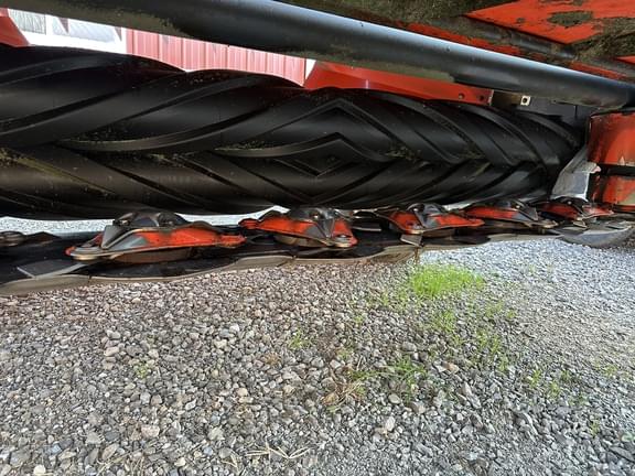 Image of Kubota DMC8032R equipment image 4
