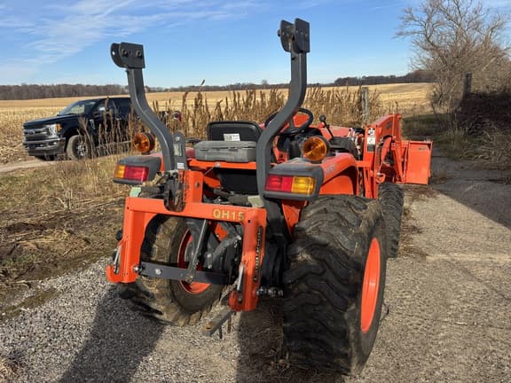 Image of Kubota L3800 equipment image 3