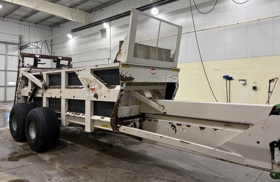 2014 Kuhn Knight 2054 Equipment Image0