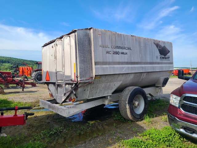 Image of Kuhn Knight RC250 equipment image 3