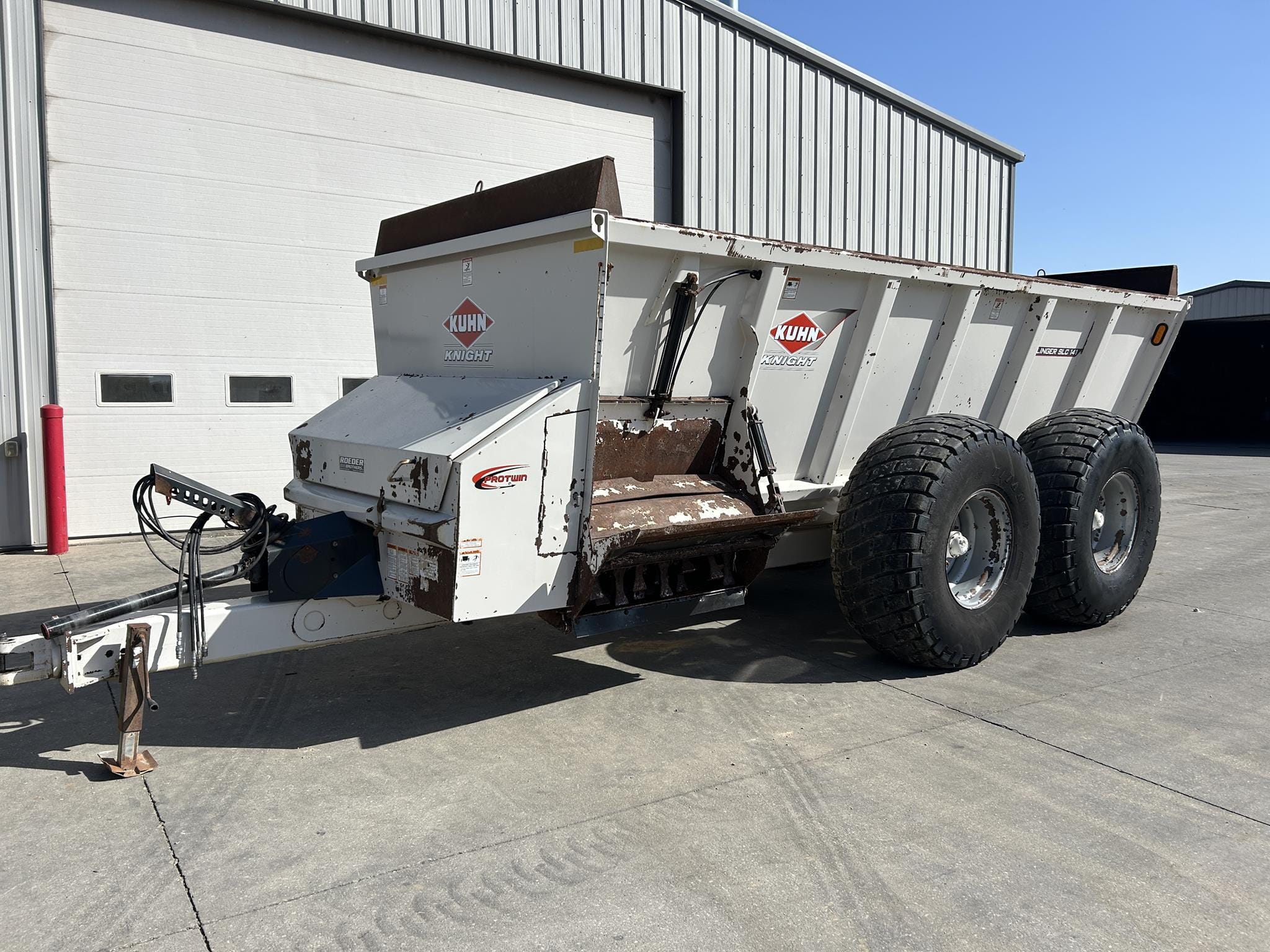 2017 Kuhn Knight SLC141 Equipment Image0