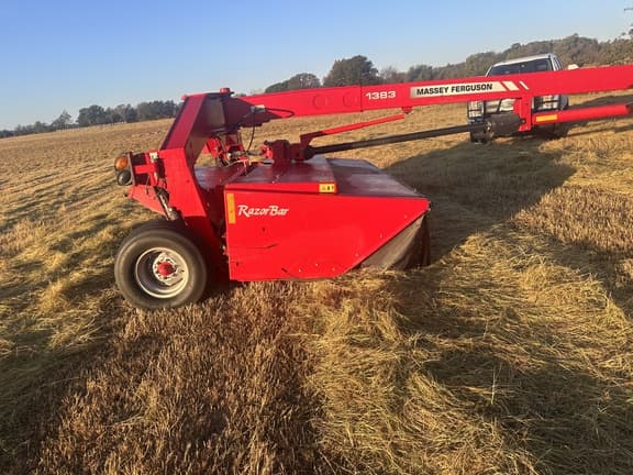 Image of Massey Ferguson 1383 equipment image 2