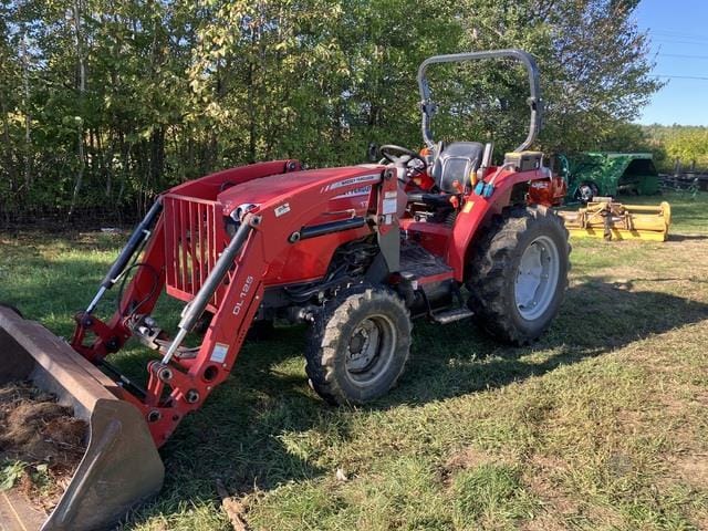 2017 Massey Ferguson 1736 Equipment Image0
