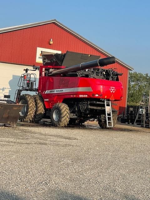Image of Massey Ferguson 9545 equipment image 2