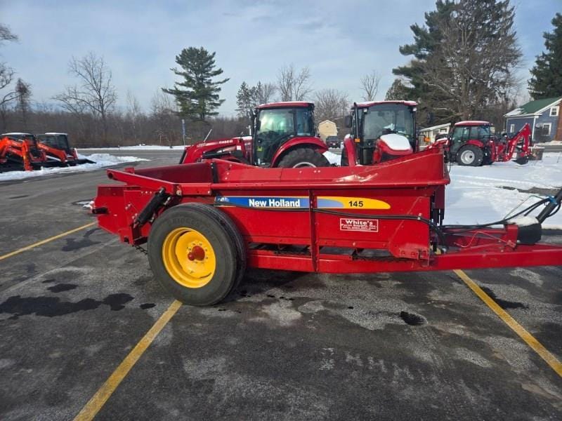 2017 New Holland 145 Equipment Image0