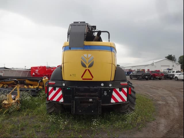 Image of New Holland FR850 equipment image 4