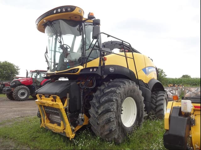 Image of New Holland FR850 equipment image 2