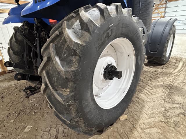 Image of New Holland T8.350 equipment image 4