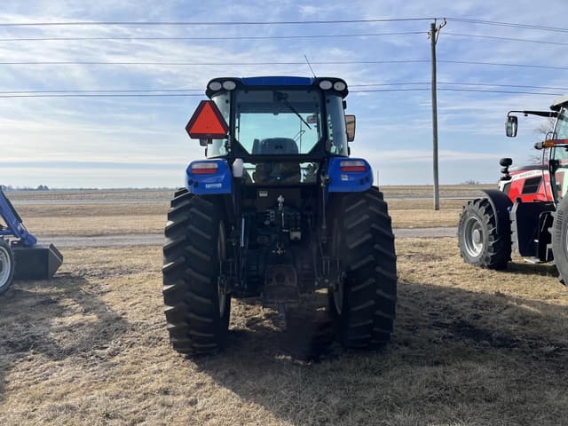 Image of New Holland TS6.120 equipment image 4