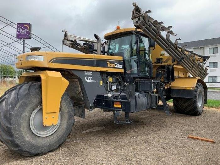 2018 Terra-Gator TG8300B Equipment Image0