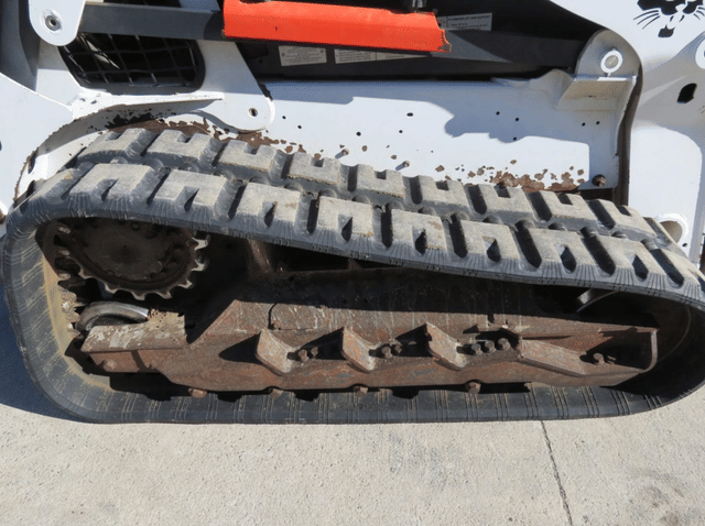 Image of Bobcat T650 equipment image 2