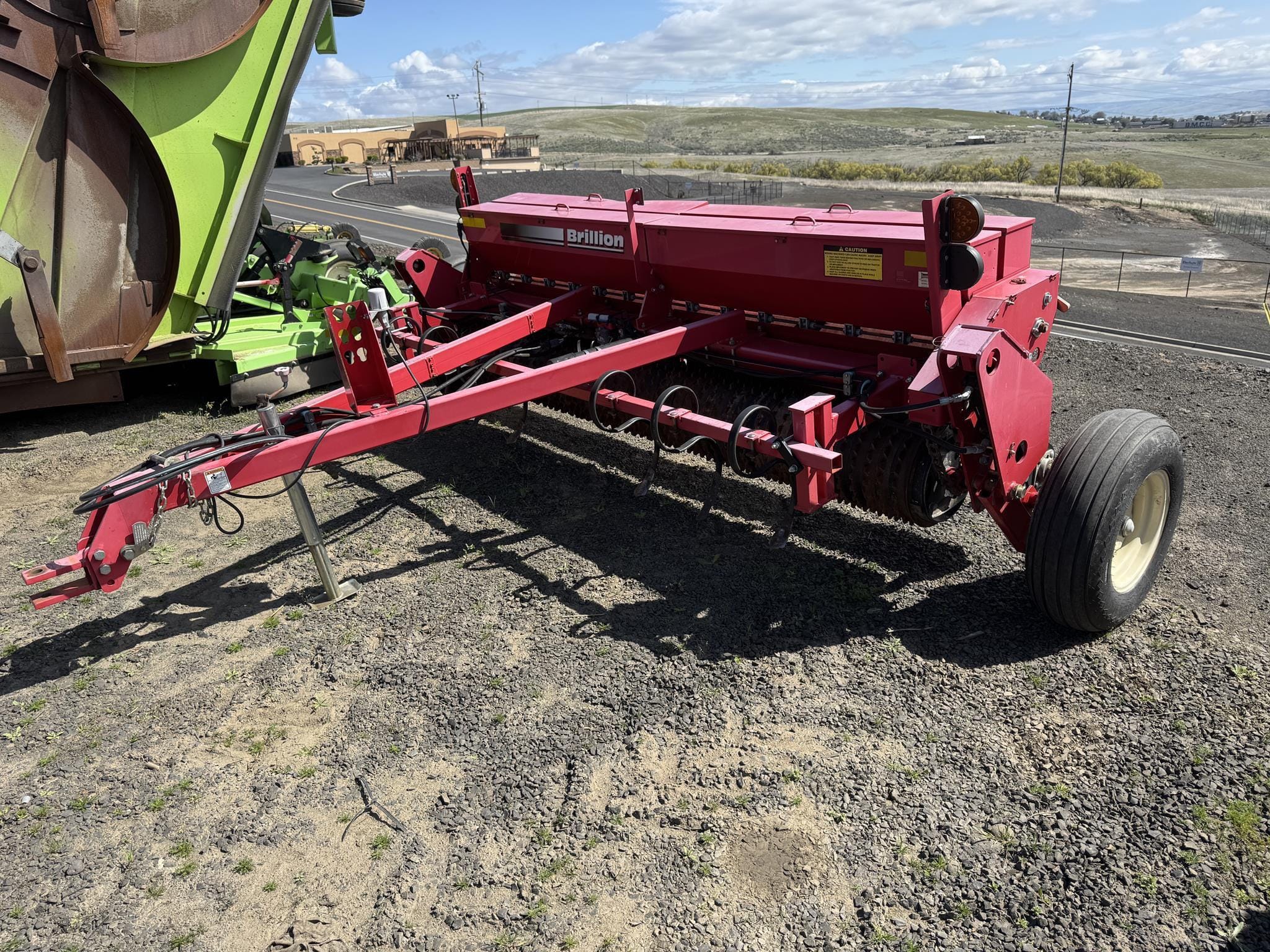 2018 Brillion SSB10 Equipment Image0