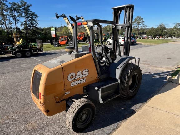 Image of Case 586H equipment image 2