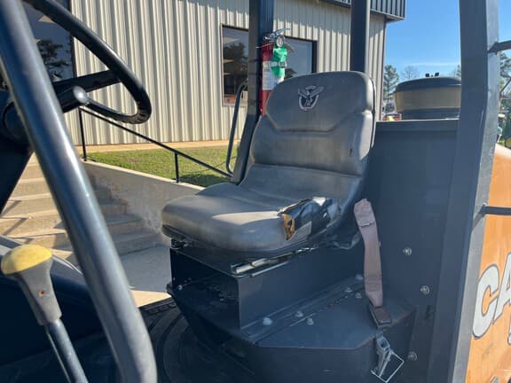 Image of Case 586H equipment image 4