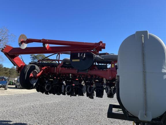 Image of Case IH 1245 equipment image 1