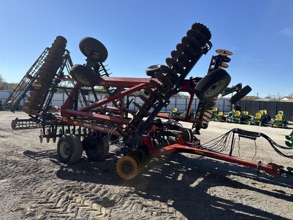 Image of Case IH 335VT equipment image 4