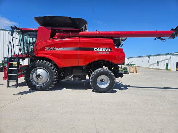 2018 Case IH 7240 Equipment Image0