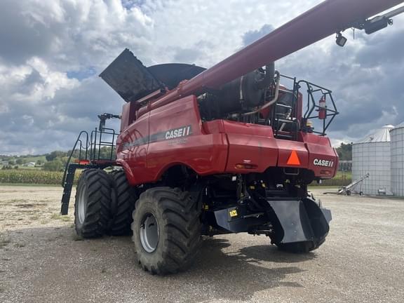 Image of Case IH 8240 equipment image 3