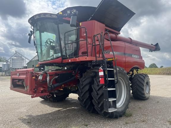 Image of Case IH 8240 Primary image