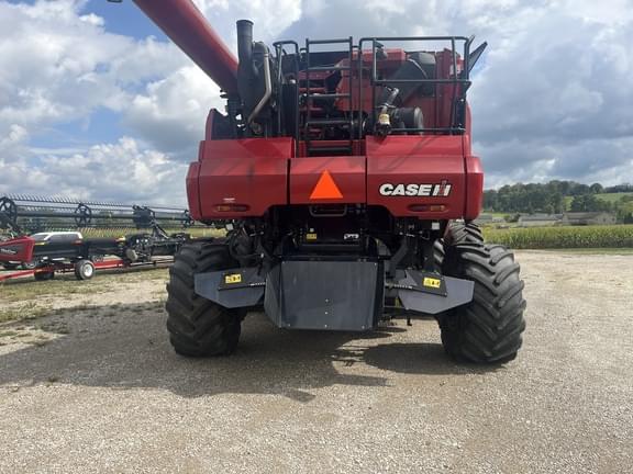 Image of Case IH 8240 equipment image 4