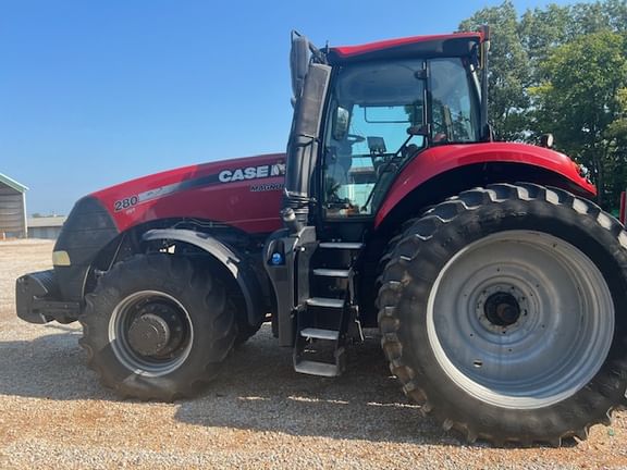 2018 Case IH Magnum 280 Equipment Image0