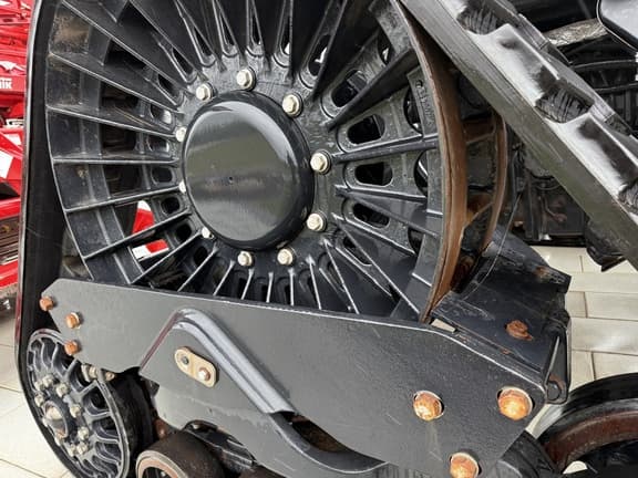 Image of Case IH Magnum 380 RowTrac equipment image 2