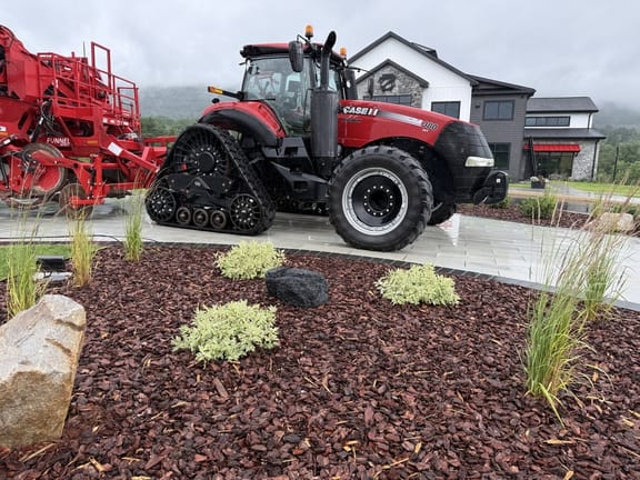 2018 Case IH Magnum 380 RowTrac Equipment Image0