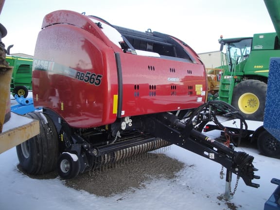 2018 Case IH RB565 Equipment Image0