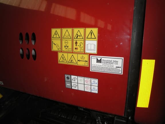 Image of Case IH RB565 equipment image 3