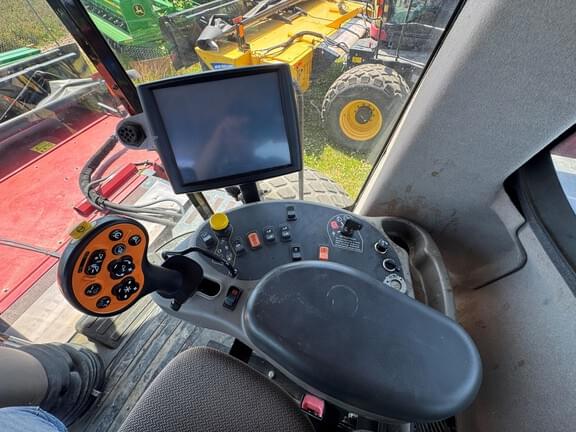 Image of Case IH WD2504 equipment image 4